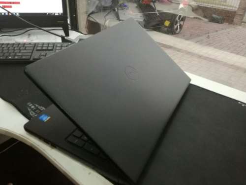 **SUPERFAST**DELL VOSTRO 15*i5-5200U*5TH GEN*4GB RAM*1000GB HDD*MAXXAUDIO